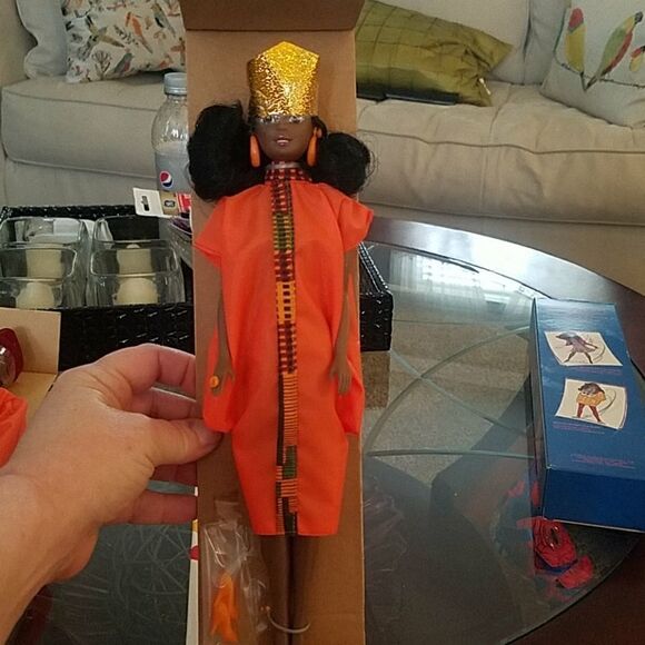 Avon African Heritage Dolls - Picture 3 of 5